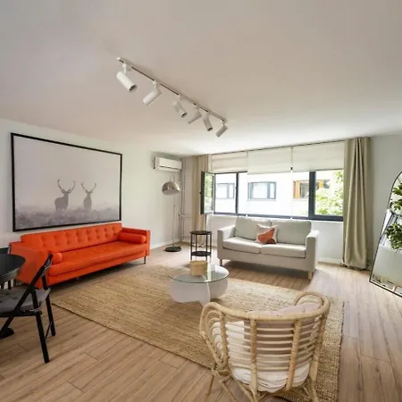 Modern Prime Location 2bd1bath Cozy Home! #213 Daire