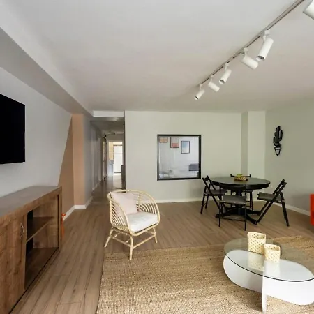 Modern Prime Location 2bd1bath Cozy Home! #213 *